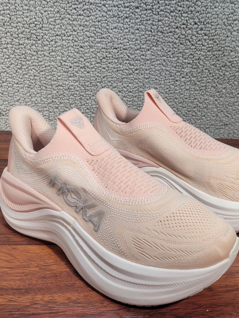 Hoka One One Skyward Laceless Women's Size 8B Rose Latte Rose Cream 1168877 - Picture 6 of 10